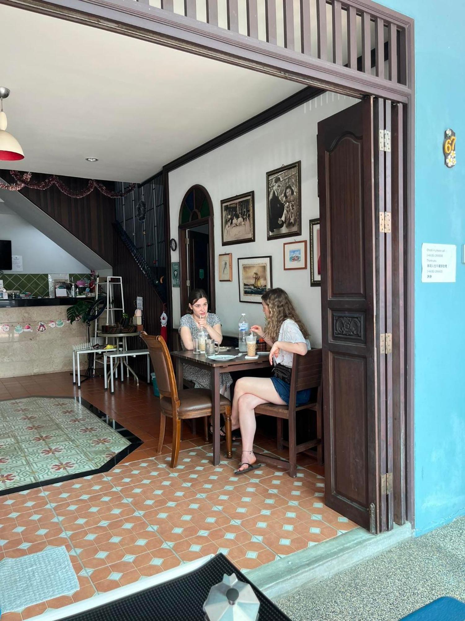 祖母广场酒店 甲米 外观 照片